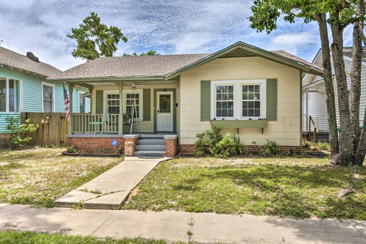 Cozy Gulfport Home Walk To Beach, Marina And Casino Exterior photo